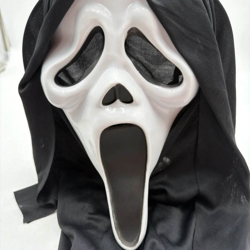 Fun World Ghost Face Mask Scream 2018 9206GF Hooded Halloween Costume